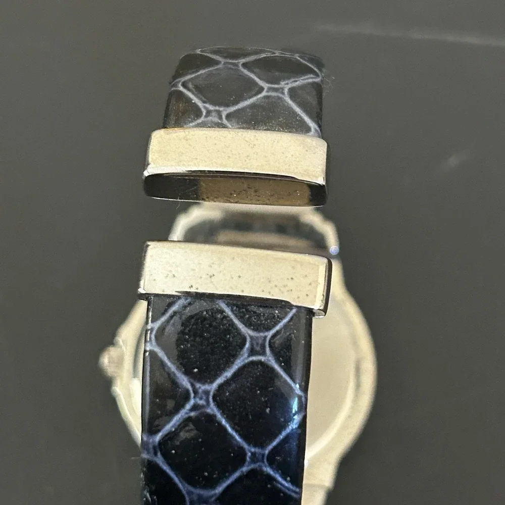 Chico's Silver Tone Roman Numeral Cuff Watch Black Crackle Band Womens Quartz Jp